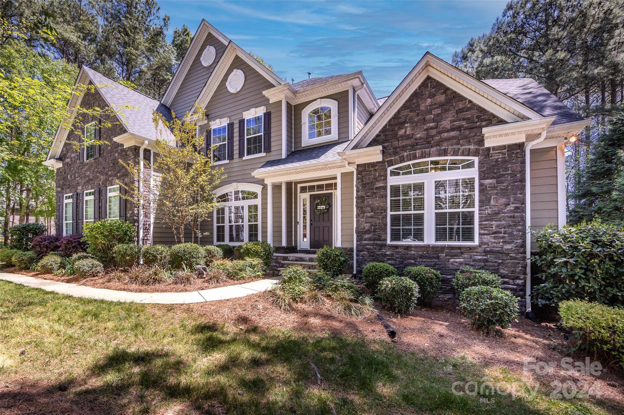 Photo of 304 Beech Bluff Drive, Mount Holly, NC 28120