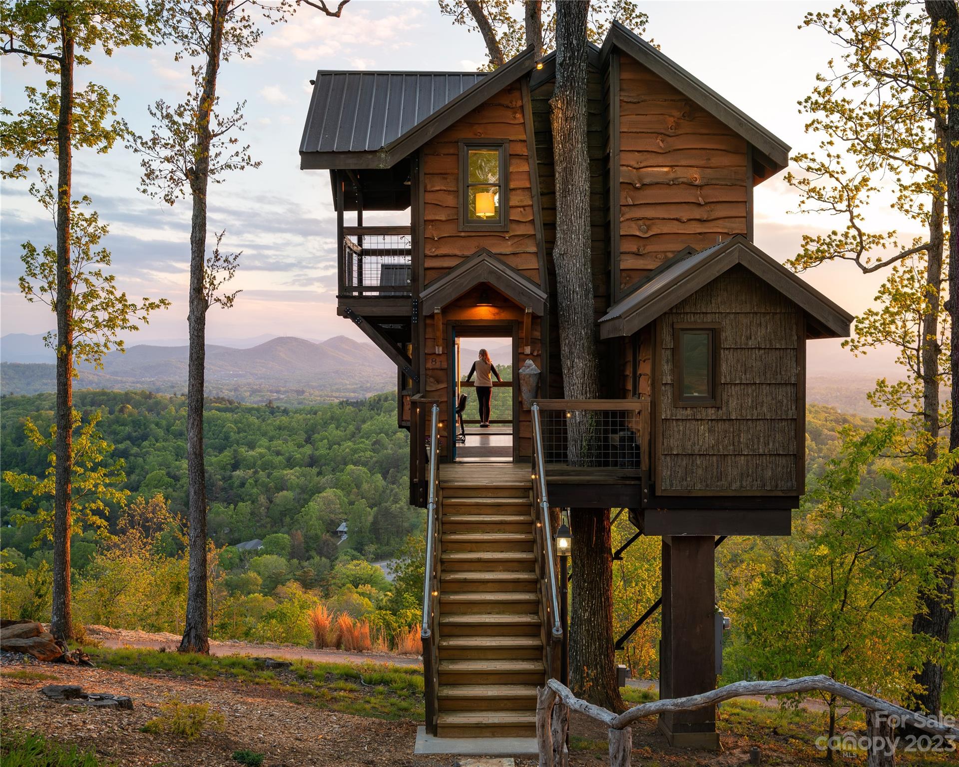 Photo of 75 Treehouse Haven, Asheville, NC 28804