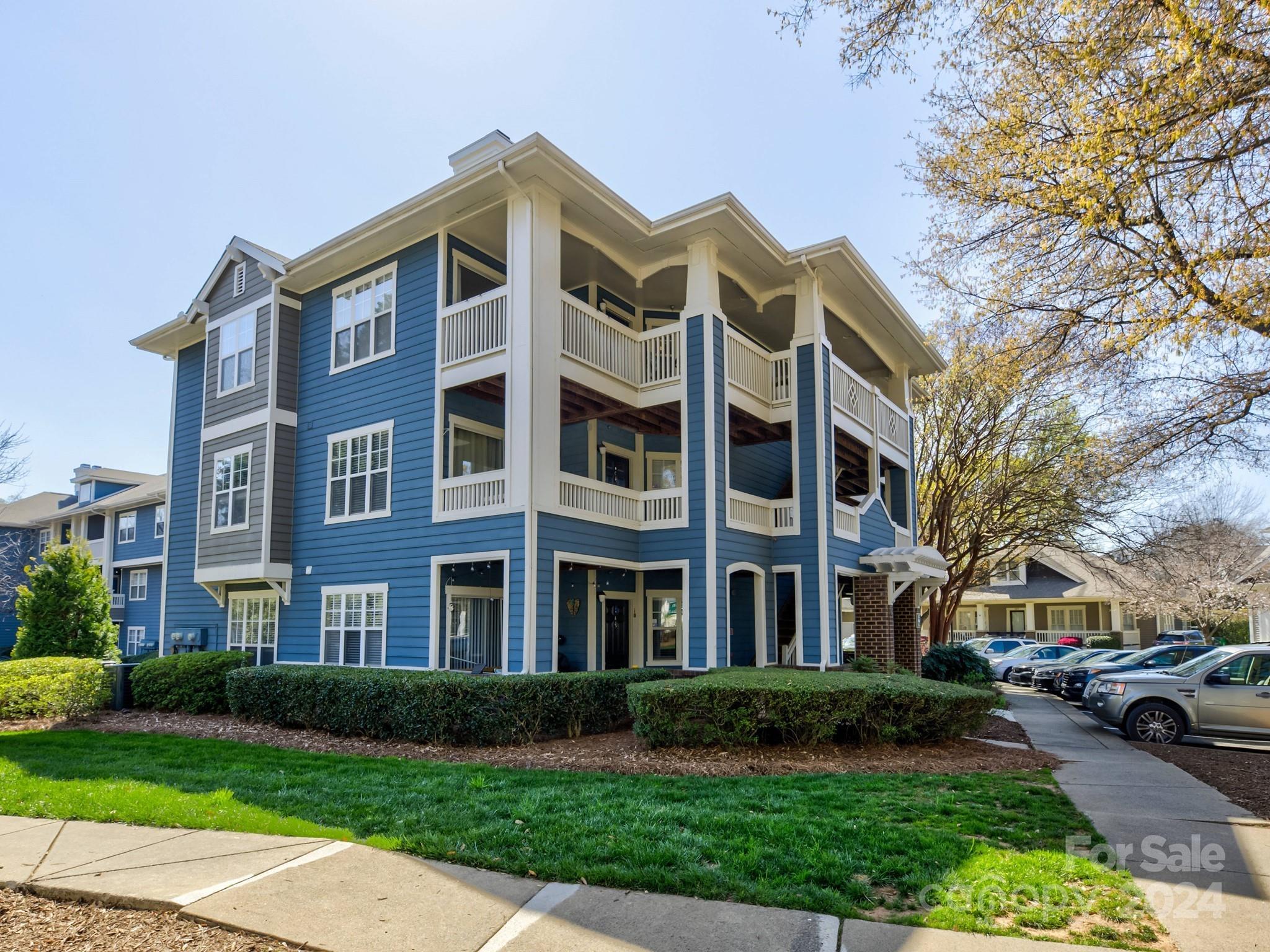 Photo of 417 Olmsted Park Place, Charlotte, NC 28203