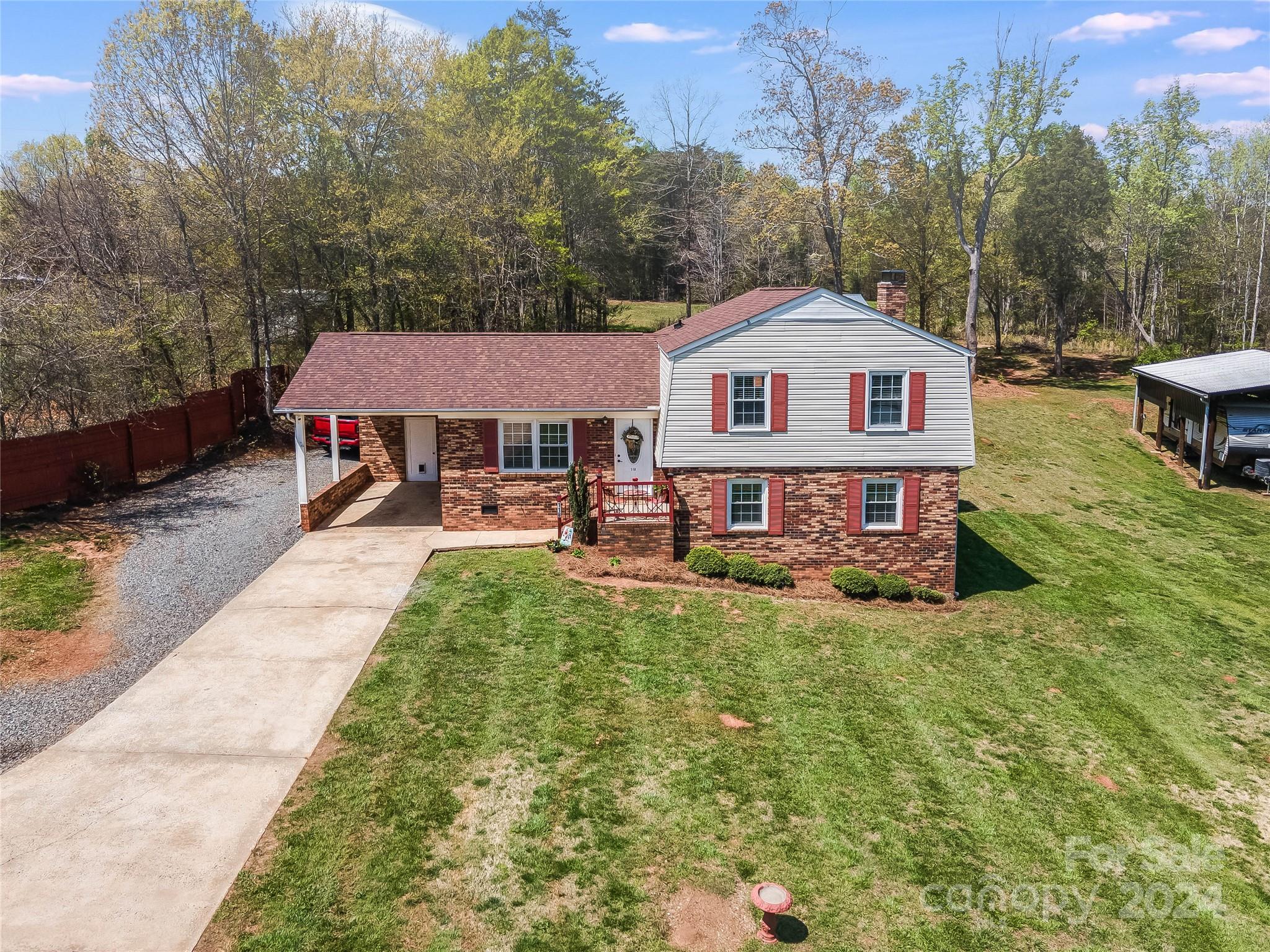 Photo of 118 Adrians Forest Drive, Dallas, NC 28034