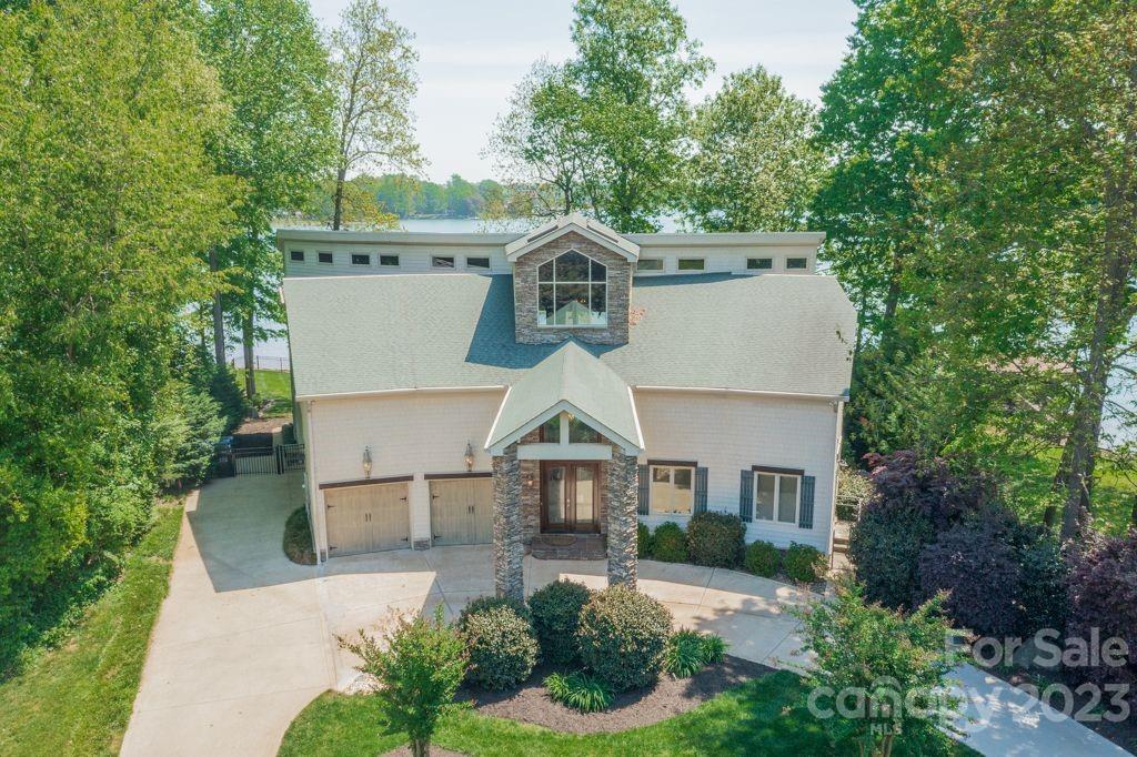 Photo of 183 Crystal Circle, Mooresville, NC 28117