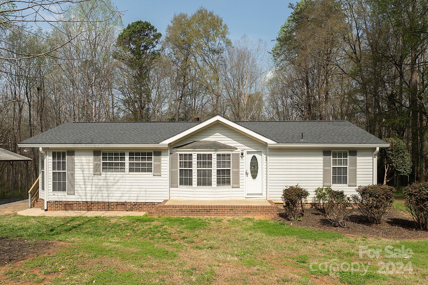 Photo of 222 Shane Drive, Mount Holly, NC 28120