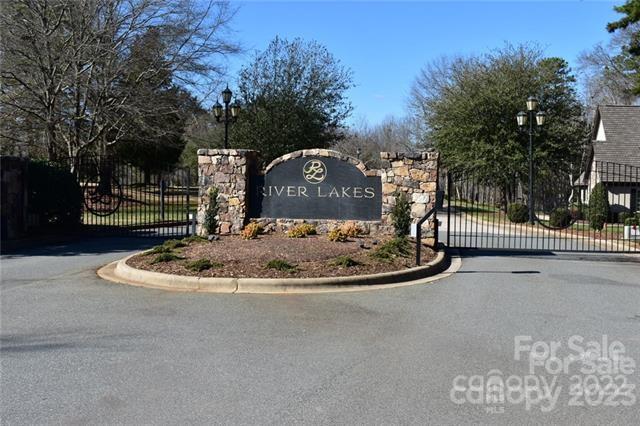 Photo of 8025 Water View Drive, Belmont, NC 28012