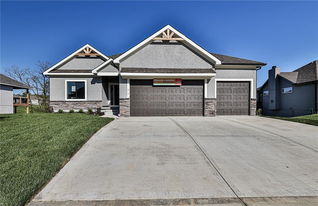 Photo of 2613 SW Summer Creek Place, Blue Springs, MO 64015