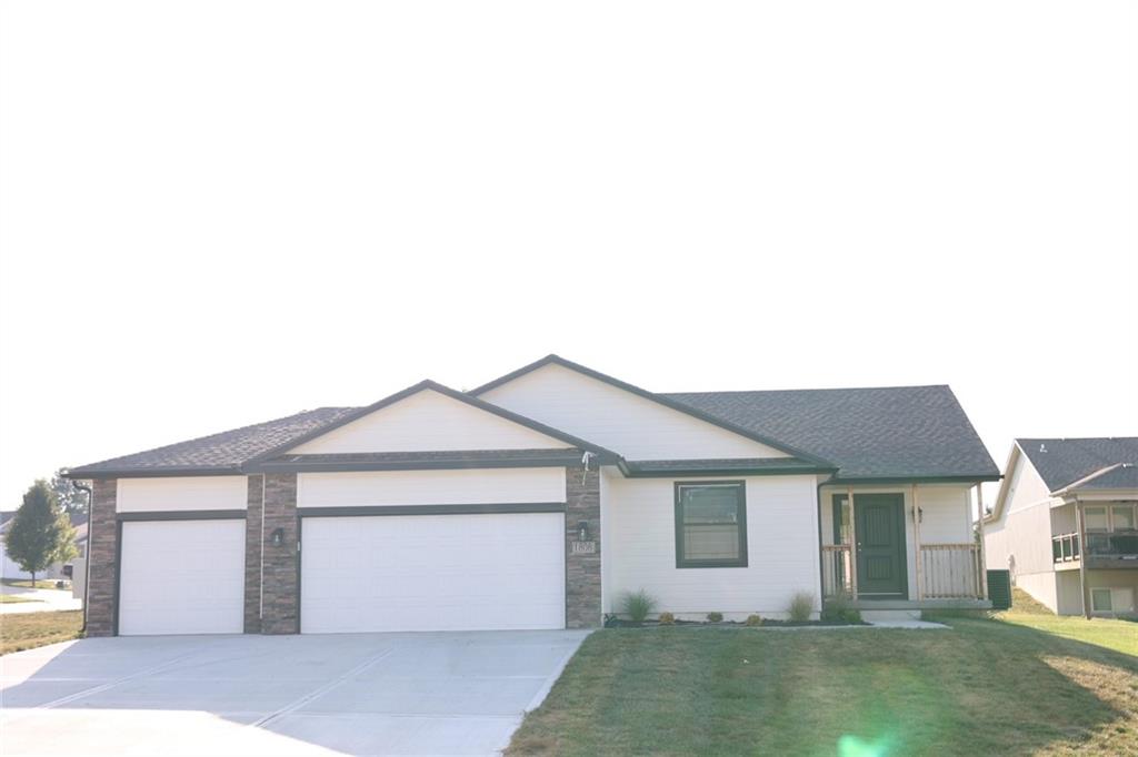 Photo of 2005 N PONCA Drive, Independence, MO 64058