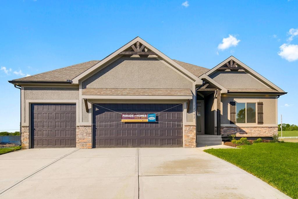 Photo of 2621 SW Summer Creek Place, Blue Springs, MO 64015