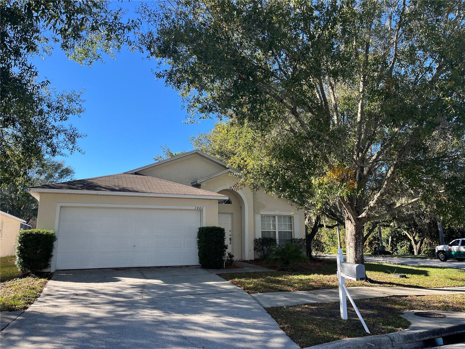 Photo of 1001 WINDING WATER WAY, CLERMONT, FL 34714