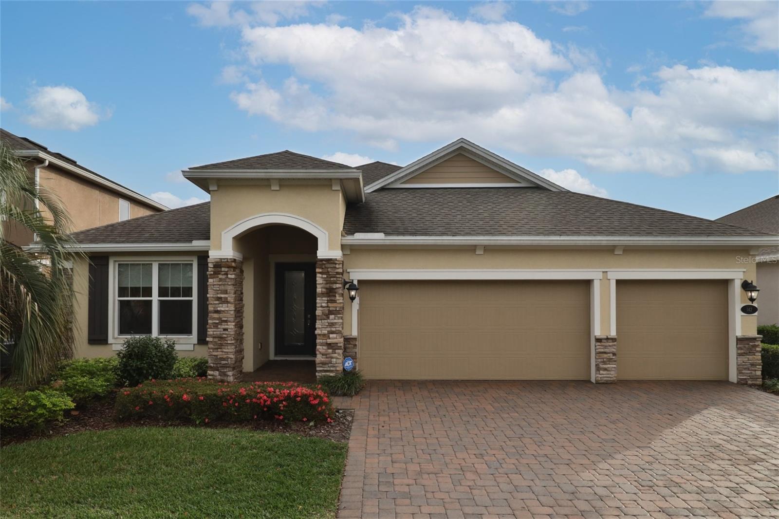 Photo of 142 OLD MOSS CIRCLE, DELAND, FL 32724