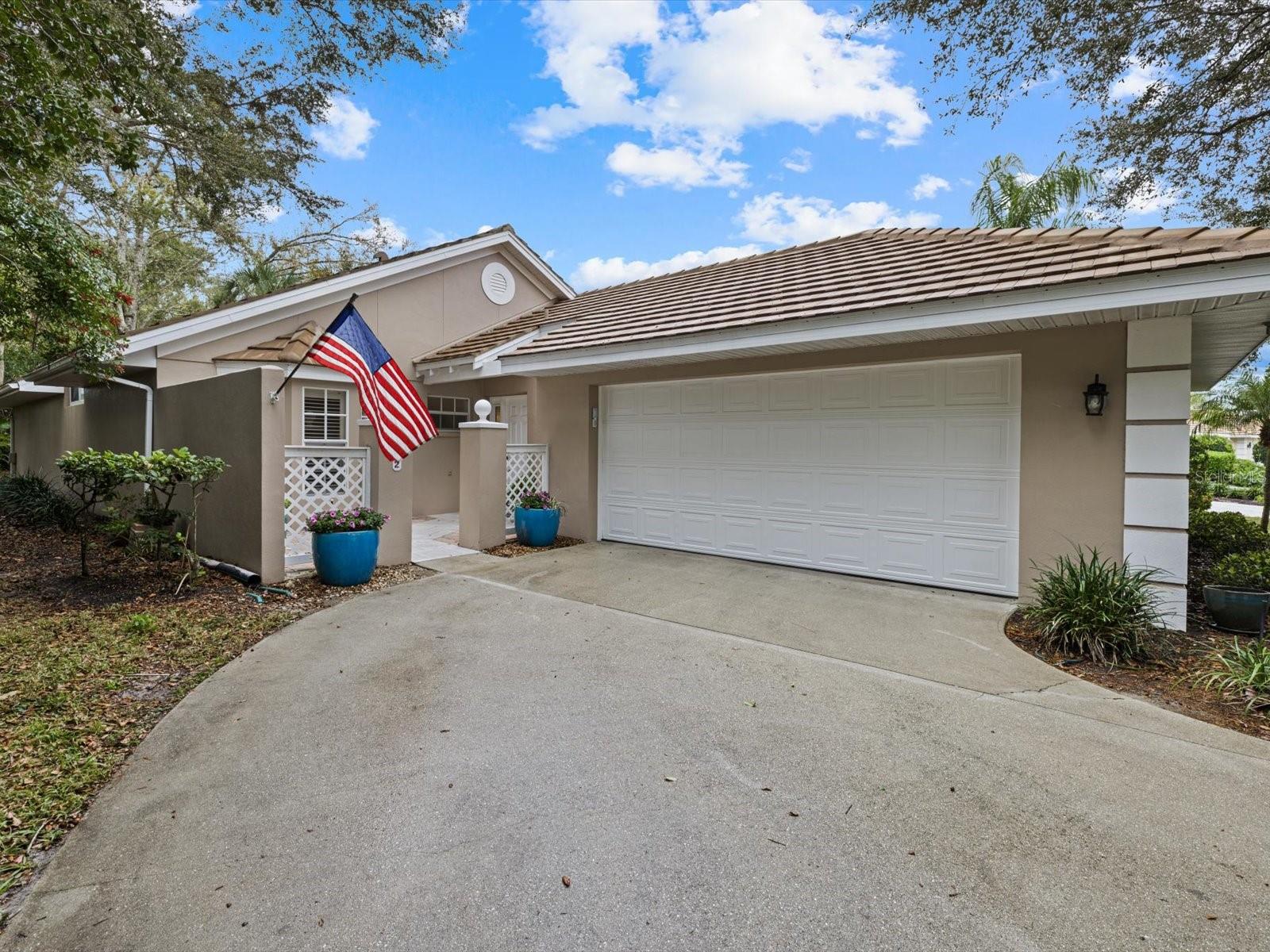 Photo of 572 CLUBSIDE CIRCLE, VENICE, FL 34293