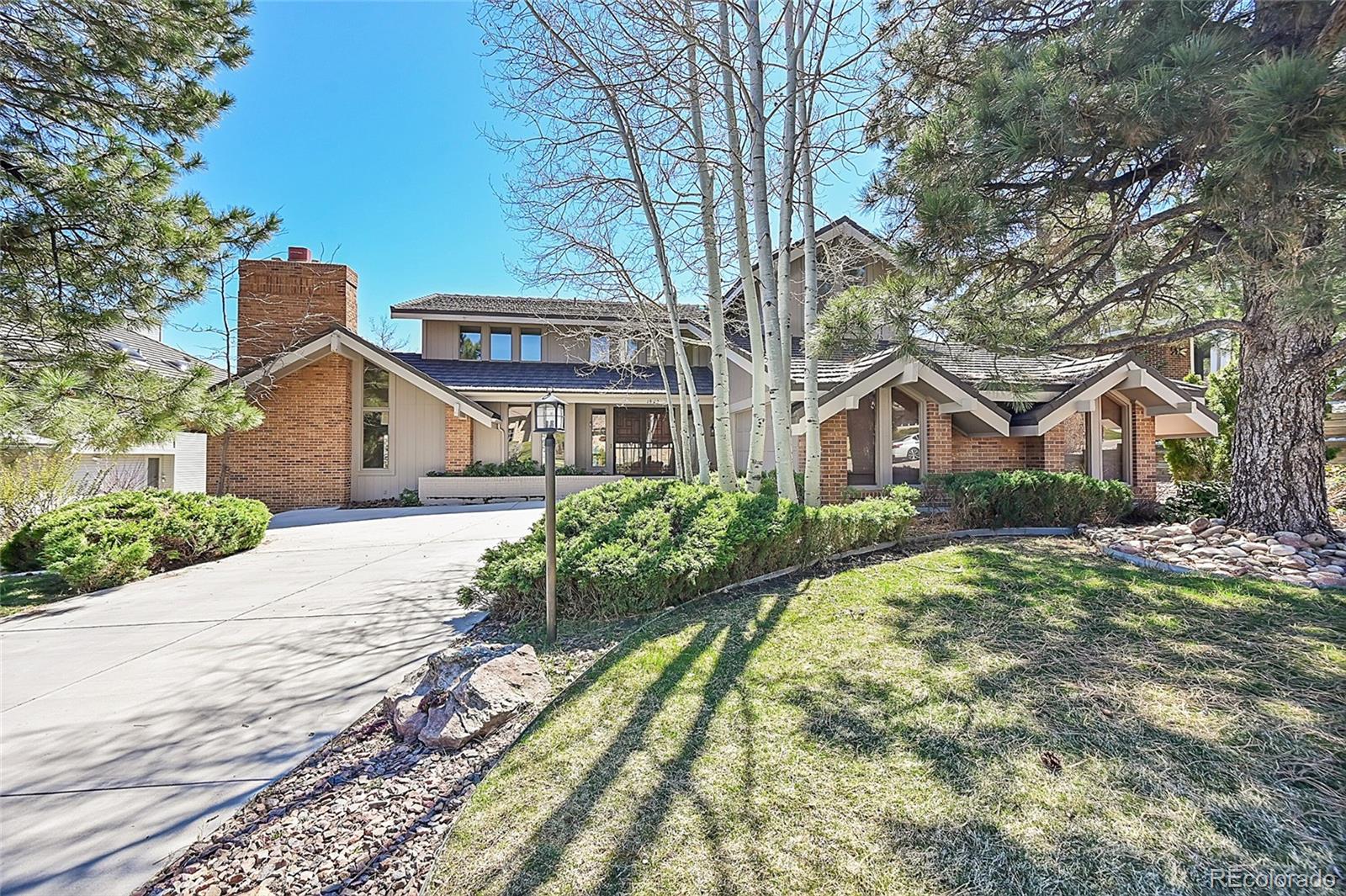 Photo of 1923 S Queen Drive, Lakewood, CO 80227