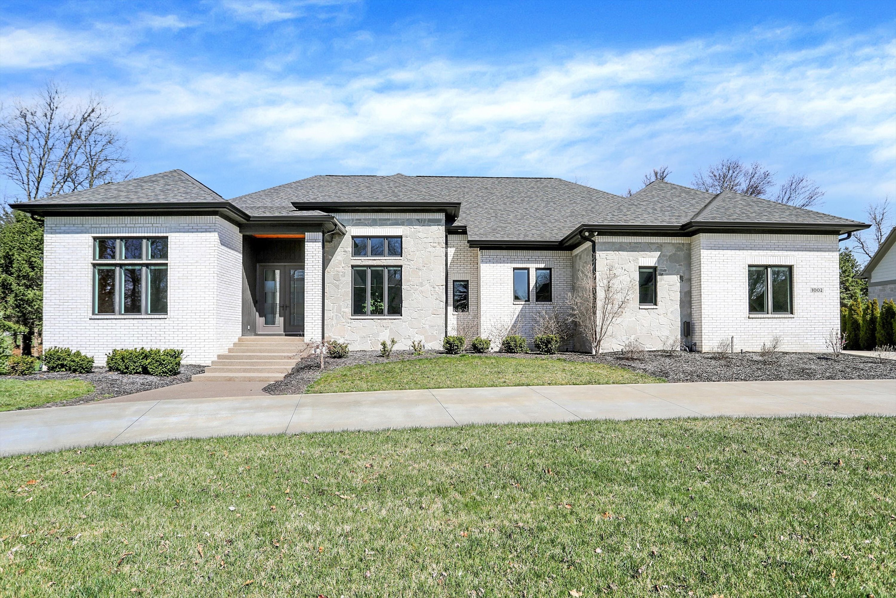 Photo of 1002 Fawn View Drive, Carmel, IN 46032