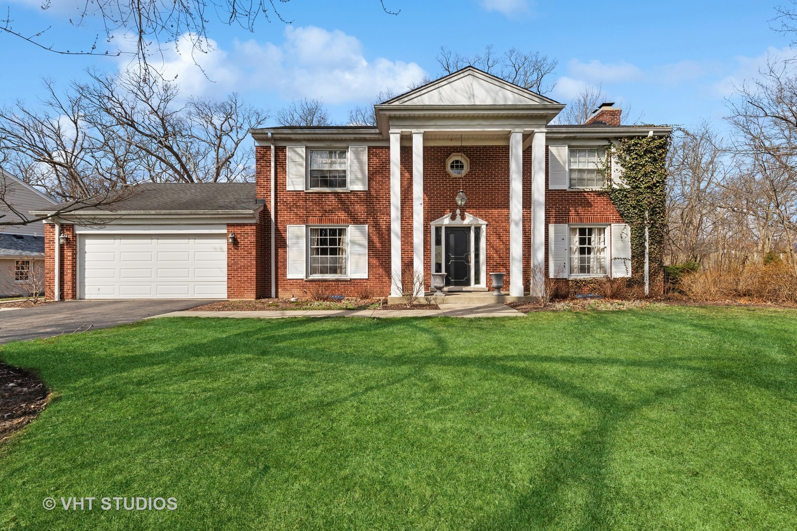 Photo of 1040 Forest Hill Road, Lake Forest, IL 60045
