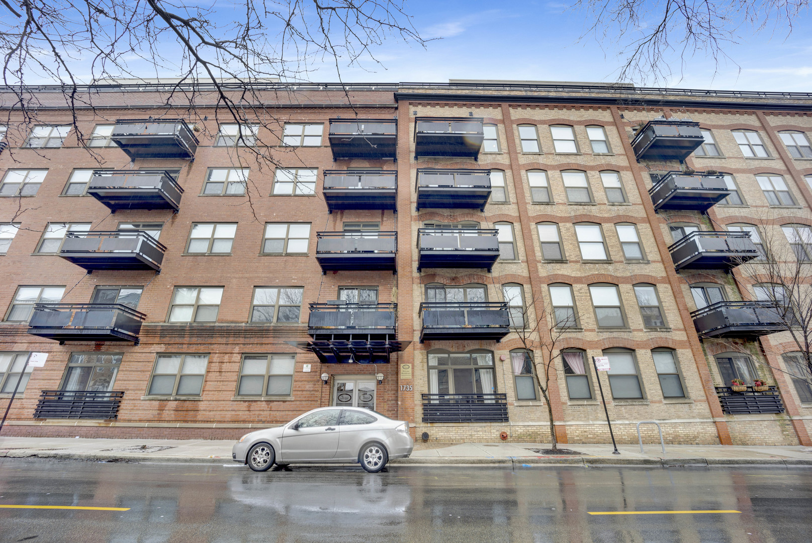 Photo of 1735 W Diversey Parkway, Chicago, IL 60614