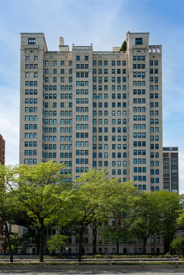 Photo of 1500 N Lake Shore Drive, Chicago, IL 60610