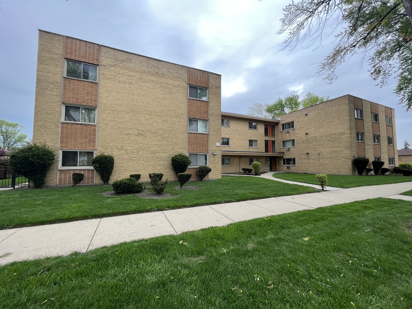 Photo of 8343 S King Drive, Chicago, IL 60619