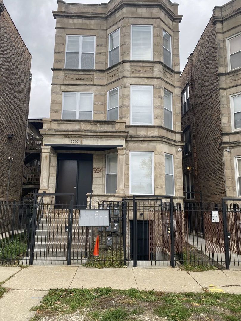 Photo of 3550 W 13th Place, Chicago, IL 60623