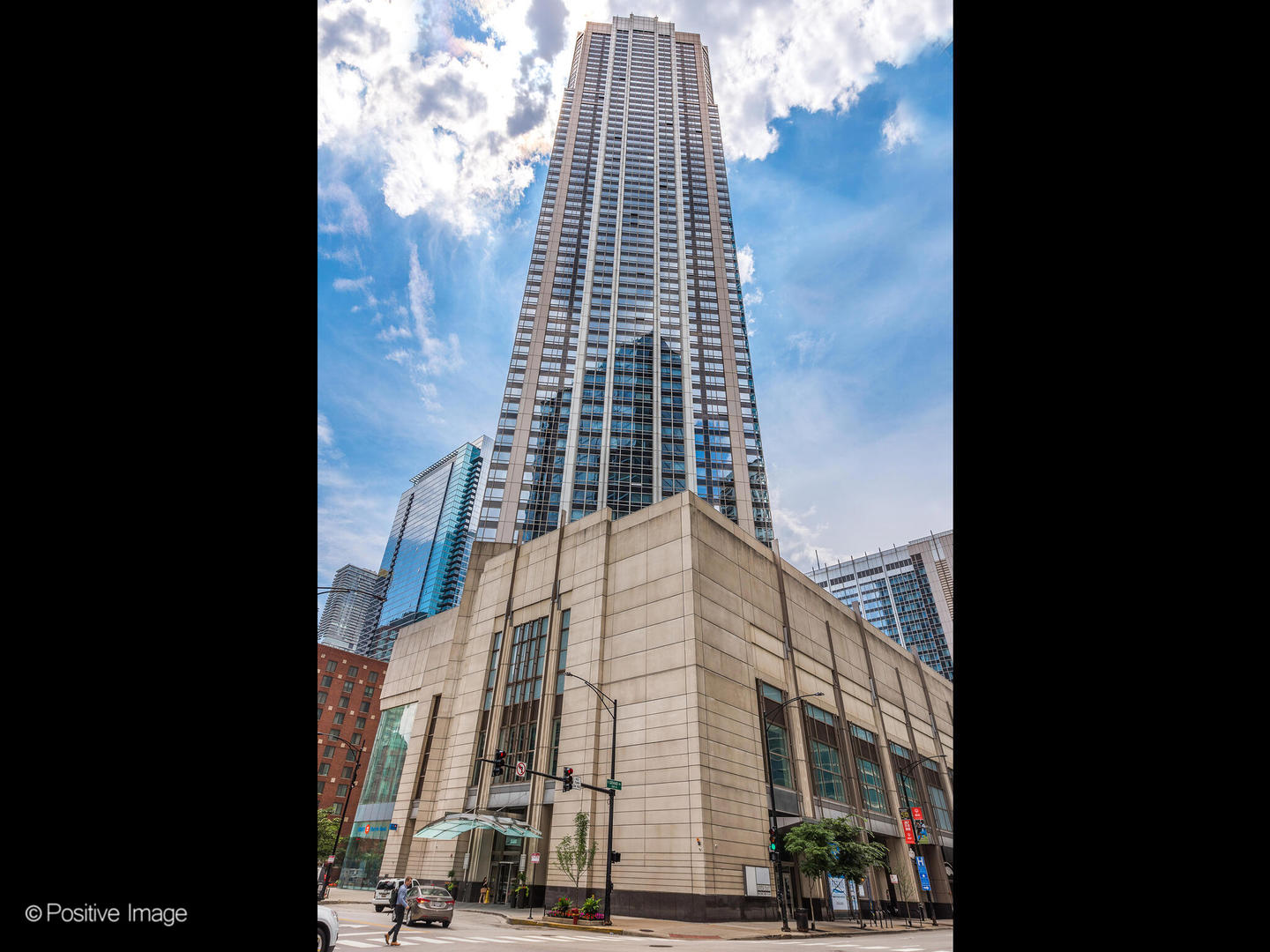 Photo of 512 N MCCLURG Court, Chicago, IL 60611