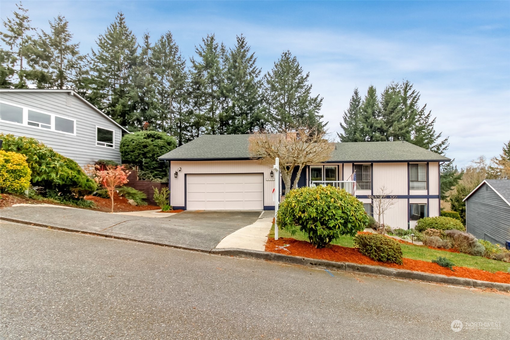 Photo of 31215 41st Place SW, Federal Way, WA 98023