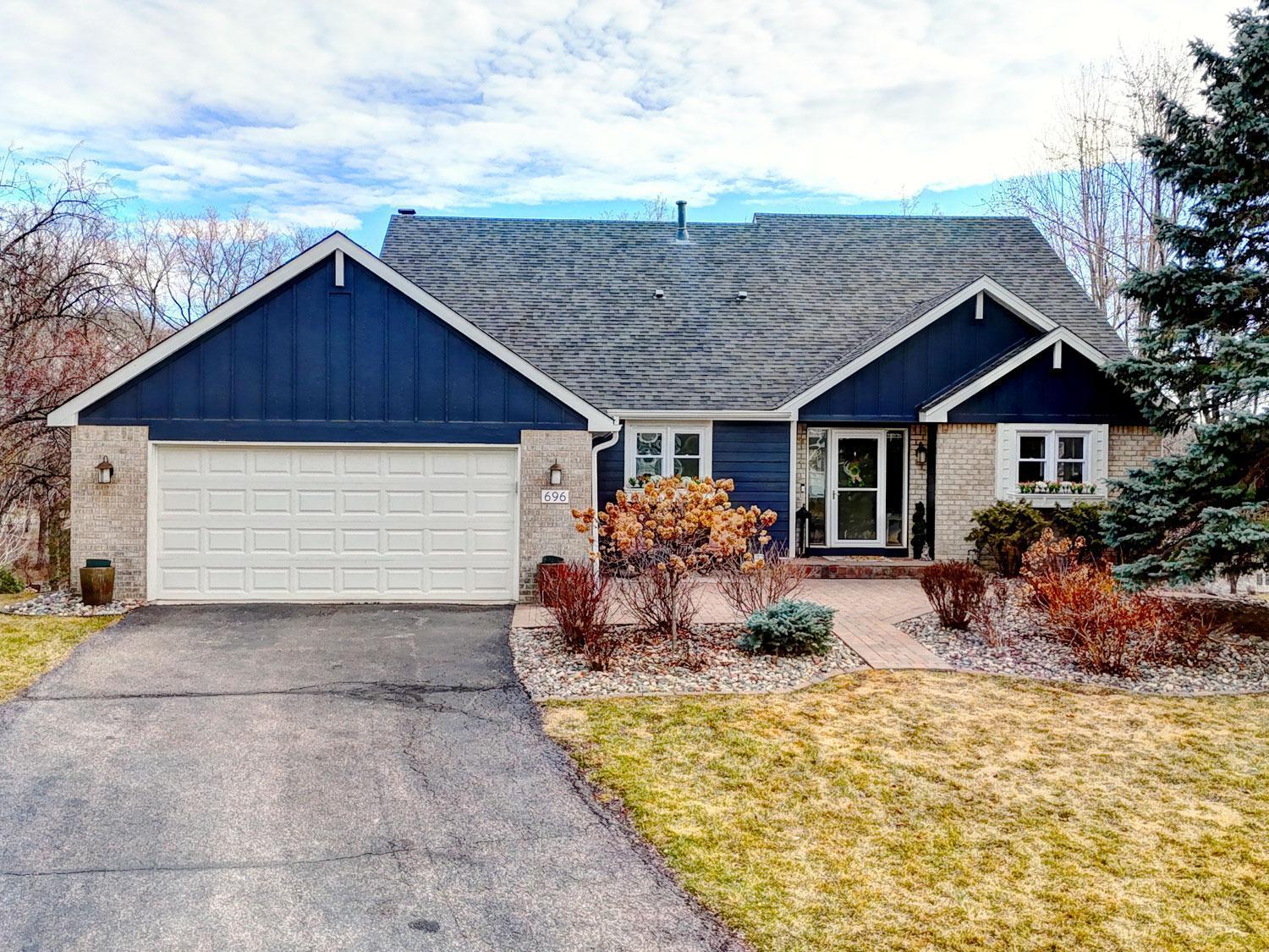Photo of 696 Havenhill Road, Eagan, MN 55123